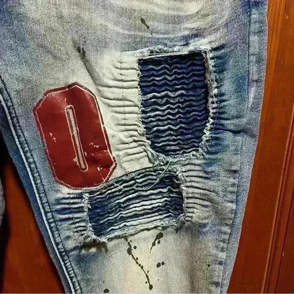 Public Supply Graphic Distressed Jeans 32x32”. GOAT GRAPHIC - Picture 6 of 11